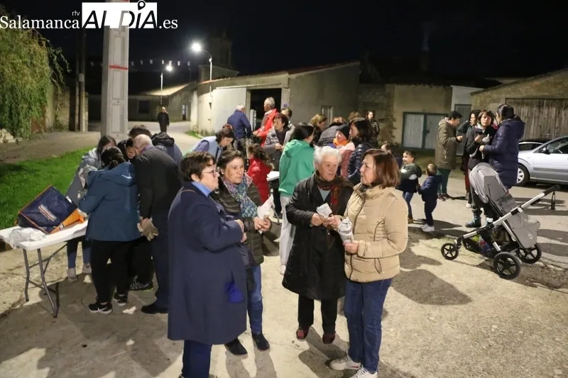 La Asociación 'El Torito Perdigón' retomaba su actividad 34 años después con una castañada / CORRAL