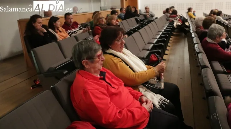 Extraordinaría interpretación de Raquel G. Sevillano en Vitigudino en 'Por un puto zapato' / CORRAL 