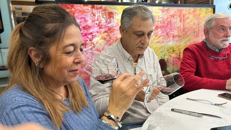 Cata de Heredade de Sao Miguel 2021 por la Asociación enológica Cata Añada / JAVIER BRAGADO 