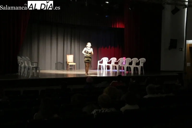 Extraordinaría interpretación de Raquel G. Sevillano en Vitigudino en 'Por un puto zapato' / CORRAL 