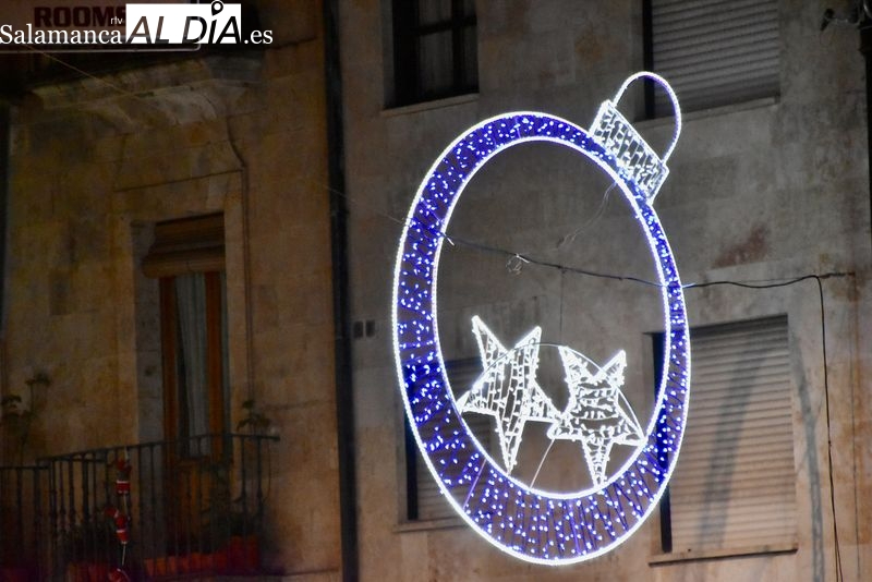 Iluminación navideña en Salamanca. Foto de archivo.