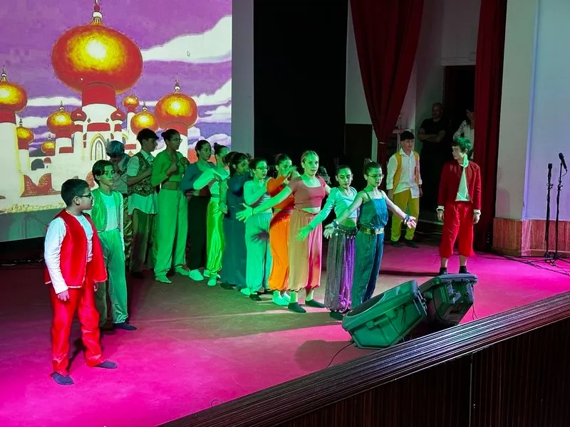 Imágenes del Festival Santa Cecilia en el Colegio San Agustín.