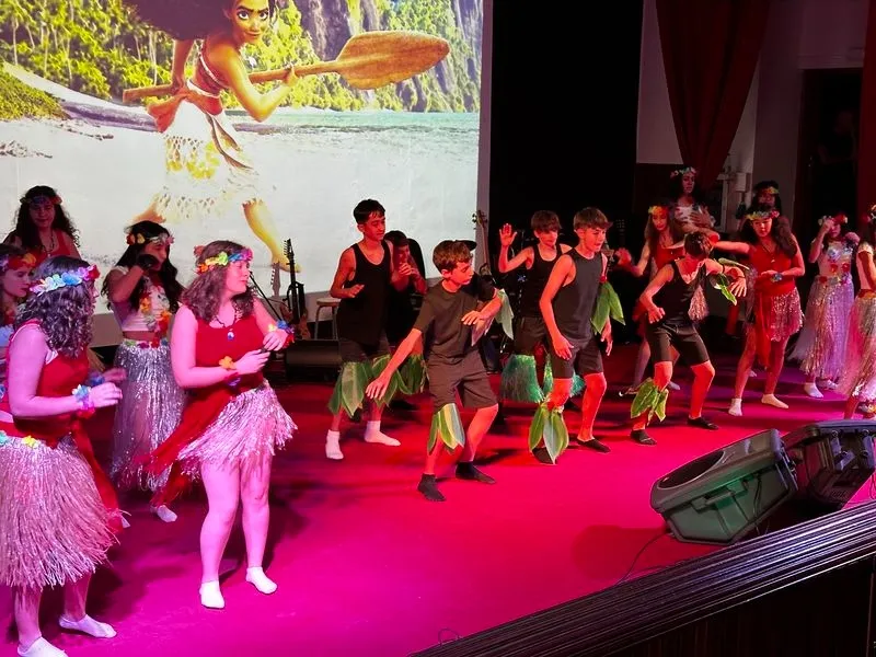 Imágenes del Festival Santa Cecilia en el Colegio San Agustín.