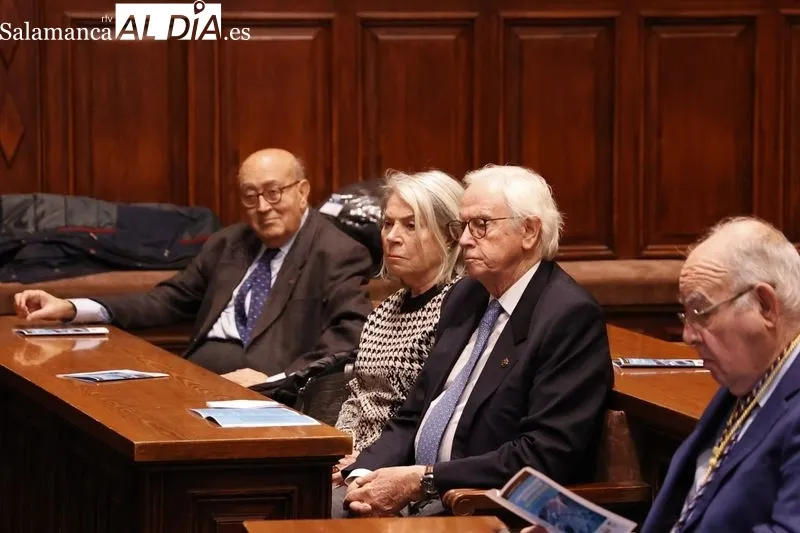 Reunión de las academias sanitarias de Castilla y León en el Aula Unamuno. Fotos: David Sañudo.