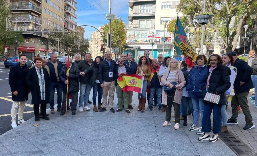 Foto 3 - Un grupo de mirobrigenses toma parte en la manifestaci&oacute;n de Salamanca contra la amnist&iacute;a