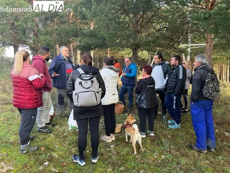 Interesante jornada micológica en Aldeadávila de la Ribera promovida por ADEZOS y que ha contado con la colaboración del Ayuntamiento / CORRAL   