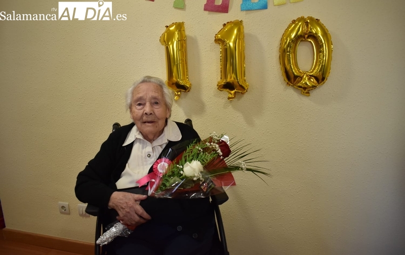 Isabel Vicente Hernández celebraba ayer domingo en la residencia de Mozárbez su 110 cumpleaños  