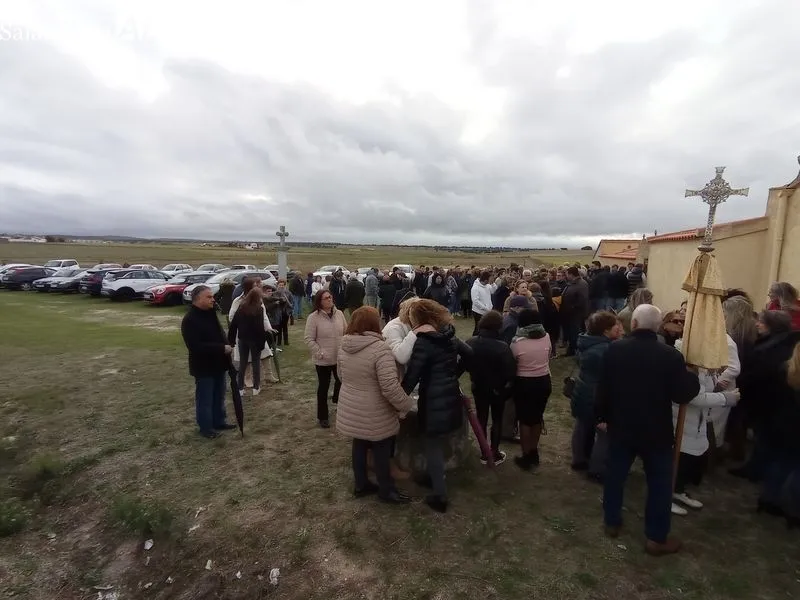 Foto 5 - El Bendito Cristo del Amparo regresa a su ermita en Anaya de Alba