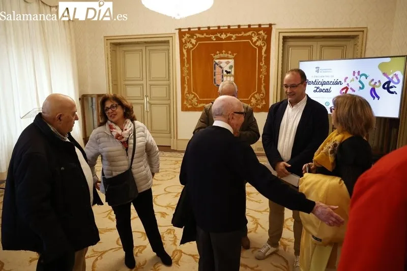 Presentación en el Ayuntamiento de Salamanca del II Encuentro de Participación Local para dar una mayor visibilidad a la labor de las asociaciones en los barrios de la ciudad. Foto de David Sañudo