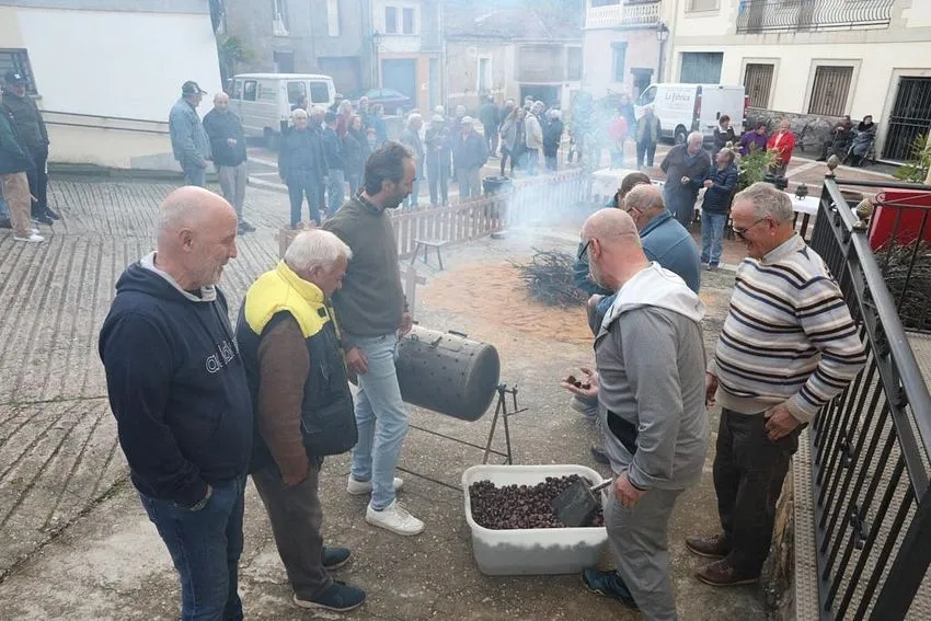 Foto 5 - Serradilla del Arroyo celebra su Calvochada animada con m&uacute;sica y bailes tradicionales