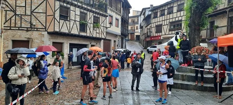 Carrera Popular de la Ruta de los Lagares Rupestres, en San Esteban de la Sierra. Foto de Orycronsport