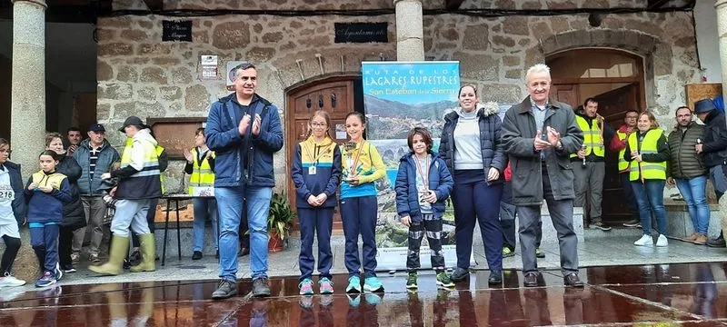 Carrera Popular de la Ruta de los Lagares Rupestres, en San Esteban de la Sierra. Foto de Orycronsport