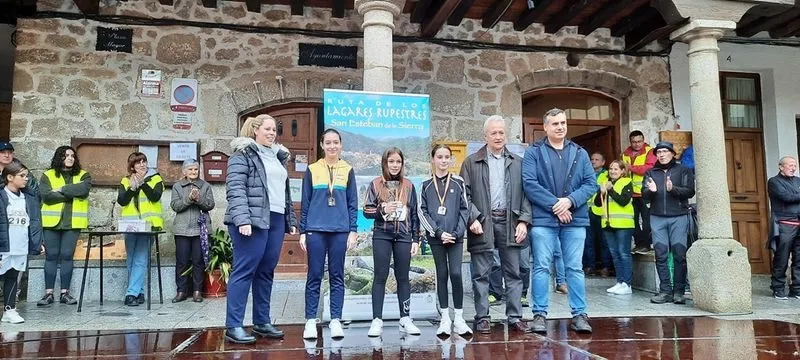 Carrera Popular de la Ruta de los Lagares Rupestres, en San Esteban de la Sierra. Foto de Orycronsport