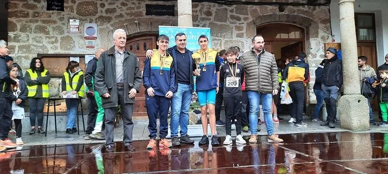 Carrera Popular de la Ruta de los Lagares Rupestres, en San Esteban de la Sierra. Foto de Orycronsport