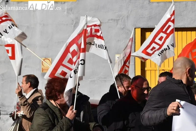 Protesta de CCOO ante la sede de Prosegur en Salamanca. Foto de Vanesa Martins