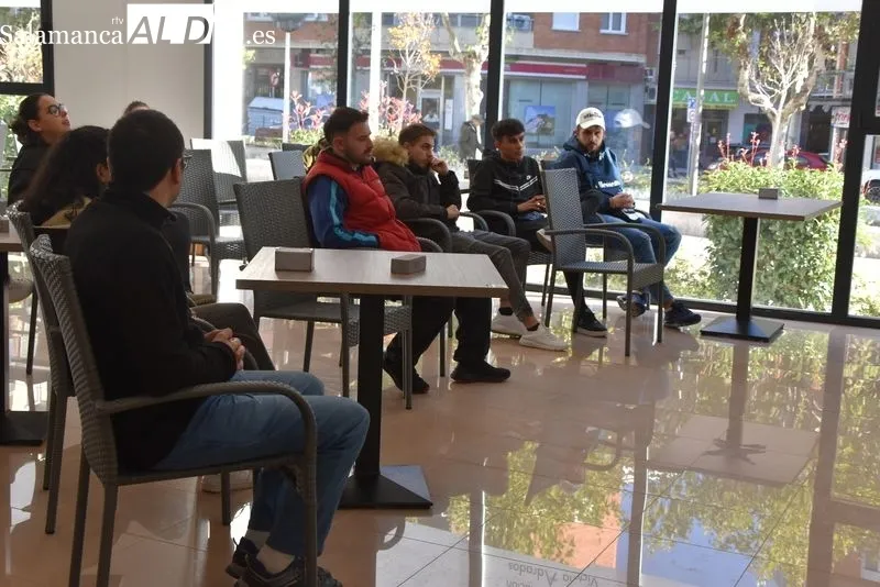 La concejala de Familia e Igualdad de Oportunidades, Miryam Rodríguez, asiste a la apertura del curso de formación en alternancia en hostelería, en colaboración con Asprodes. Foto Vanesa Martins