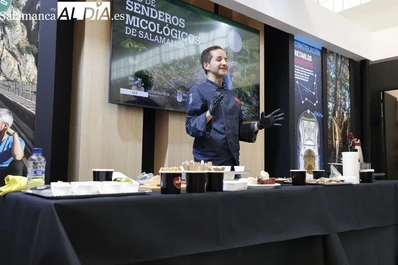 Taller gastronómico con setas en Intur de la mano de David Monaguillo. Foto David Sañudo