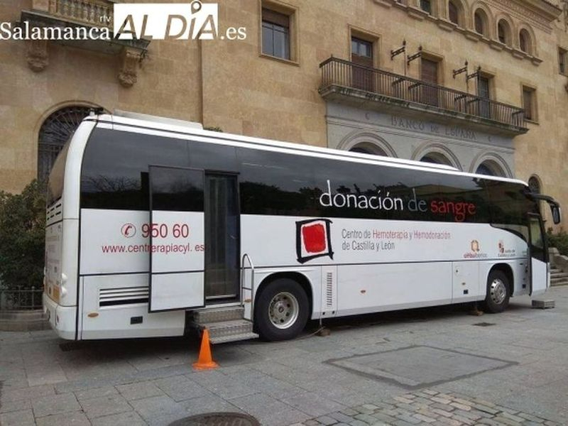 Autobús de donación de sangre. Foto de archivo.