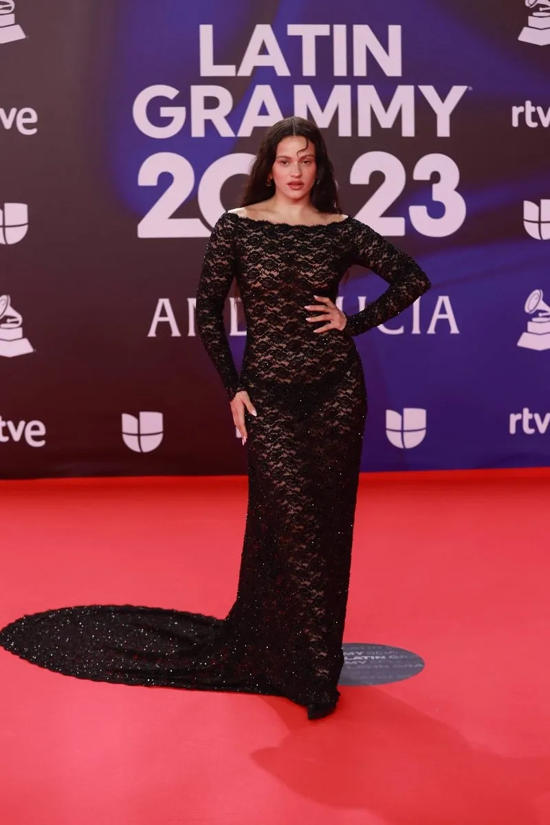 Rosalía en la alfombra roja de los Latin Grammy 2023 - ROCÍO RUZ / EUROPA PRESS