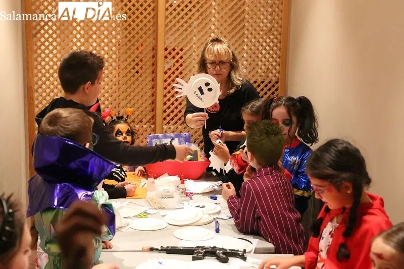 Foto 7 - Pintacaras y talleres creativos por Halloween en Alba de Tormes