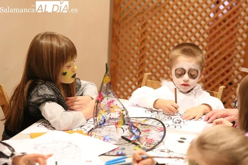 Foto 2 - Pintacaras y talleres creativos por Halloween en Alba de Tormes