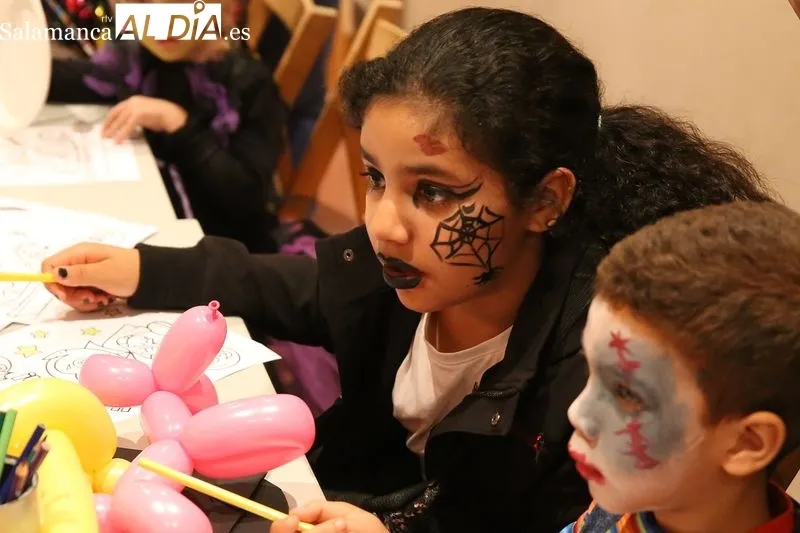 Foto 18 - Pintacaras y talleres creativos por Halloween en Alba de Tormes
