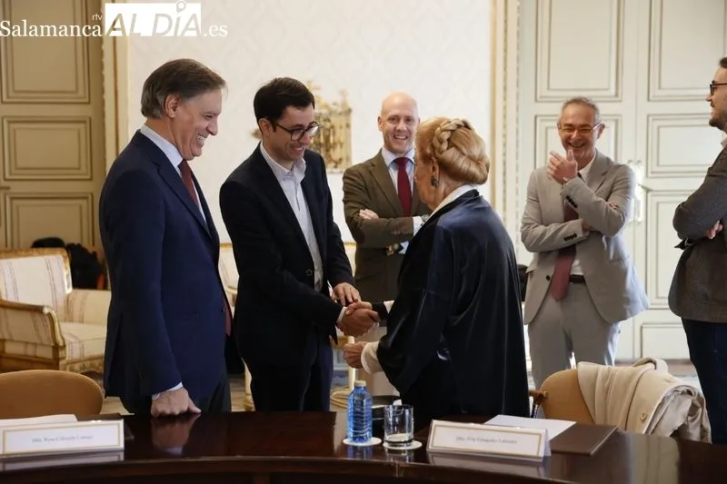 Reunión de esta mañana en el Ayuntamiento del Jurado de Honores y Distinciones de Salamanca. Foto de David Sañudo