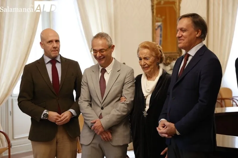 Reunión de esta mañana en el Ayuntamiento del Jurado de Honores y Distinciones de Salamanca. Foto de David Sañudo
