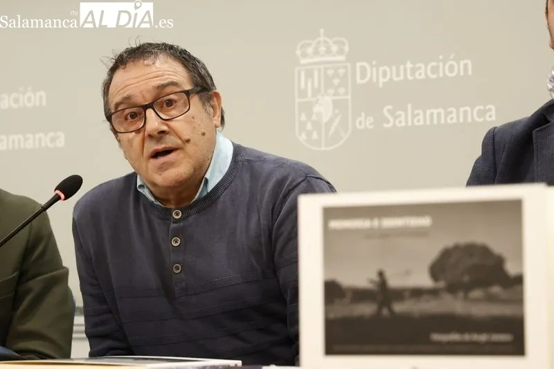 Presentación en la Diputación del libro 'Memoria e identidad. Un viaje atemporal'. Foto de David Sañudo
