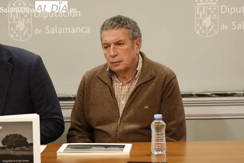 Presentación en la Diputación del libro 'Memoria e identidad. Un viaje atemporal'. Foto de David Sañudo