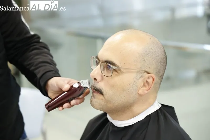 Clausura de la campaña Movember Charro en el Centro de Investigación del Cáncer. Foto de David Sañudo