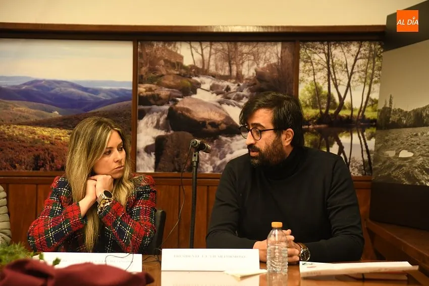 Foto 2 - Fuentes de O&ntilde;oro y Vilar Formoso vivir&aacute;n una &lsquo;Navidad sin Fronteras&rsquo; con un mercadillo como eje