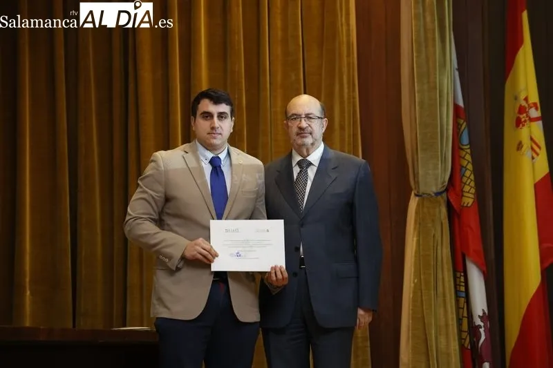 Entrega de los reconocimientos de la Facultad de Ciencias y de Química de la USAL, del curso 2022-23, para los estudiantes con mejores expedientes y el personal que alcanza la jubilación. Foto David Sañudo
