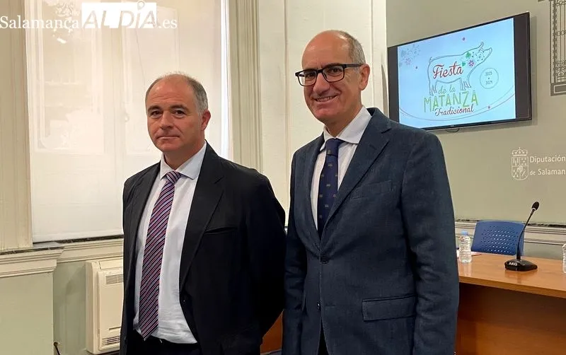 Presentación en la Diputación de Salamanca del circuito provincial de la Fiesta de la Matanza Tradicional con el presidente, Javier Iglesias, a la derecha. Foto V. Martins