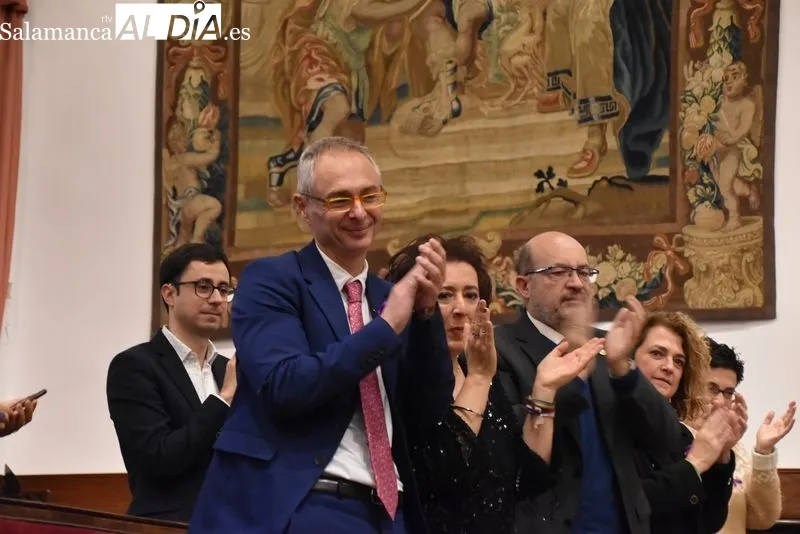 Rozalén y su 'Puerta violeta' hacen cantar al Paraninfo de la Universidad de Salamanca | FOTOS: Vanesa Martins 