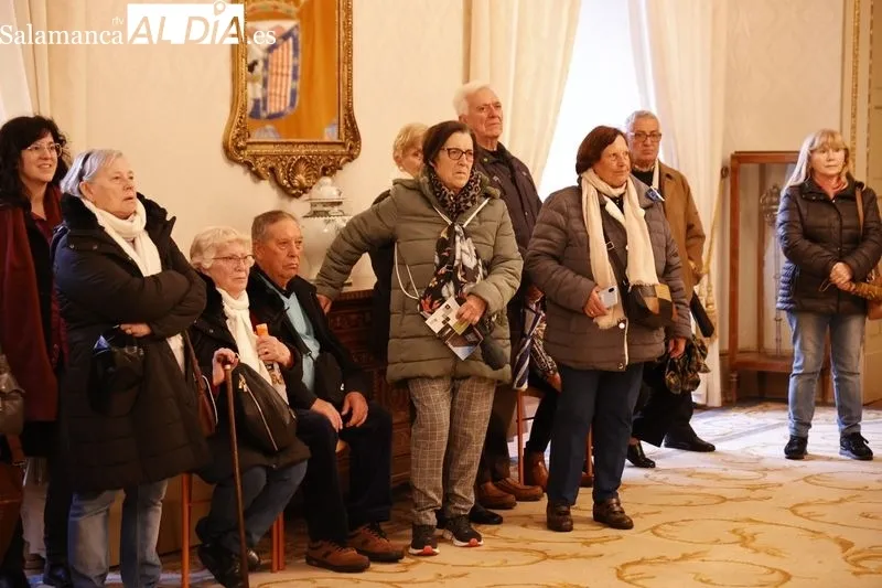 Miembros de la Casa de Salamanca de Leganés en el consistorio charro | FOTOS: David Sañudo 