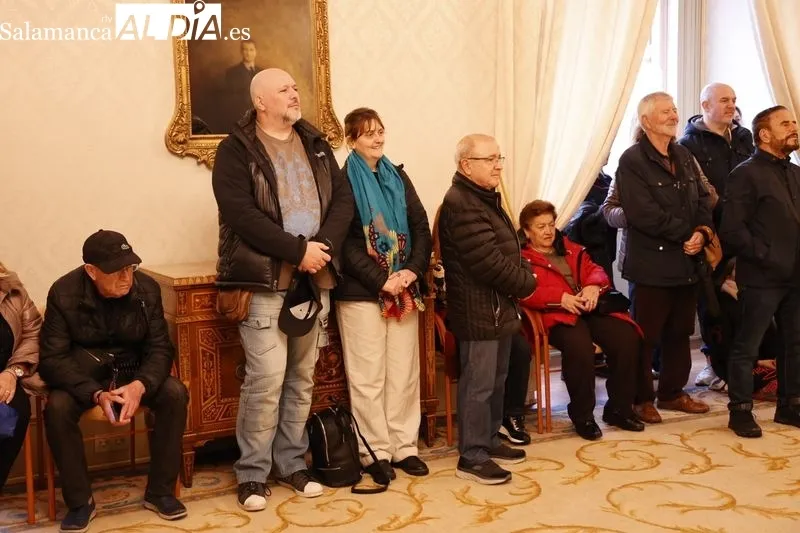 Miembros de la Casa de Salamanca de Leganés en el consistorio charro | FOTOS: David Sañudo 