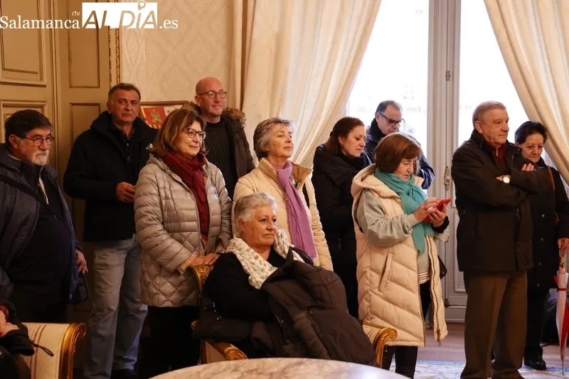 Miembros de la Casa de Salamanca de Leganés en el consistorio charro | FOTOS: David Sañudo 