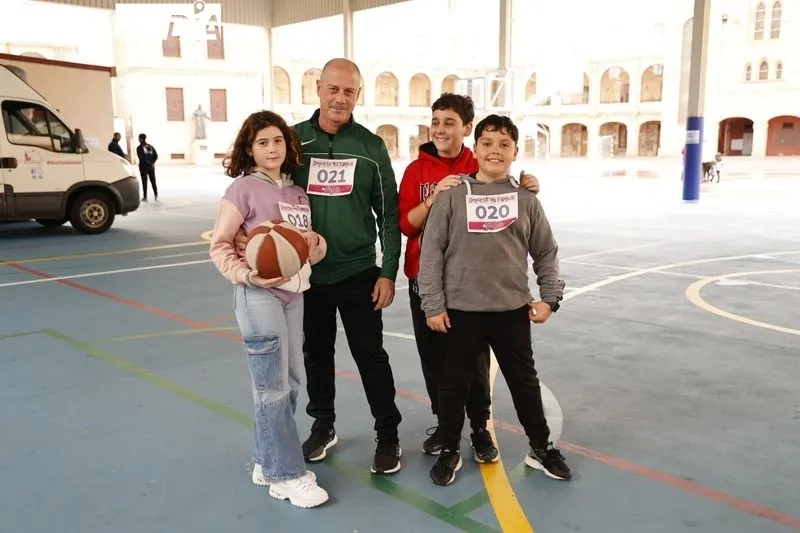 Pequeños y mayores disfrutan en Salamanca de 'Deporte en familia' | FOTOS: David Sañudo 
