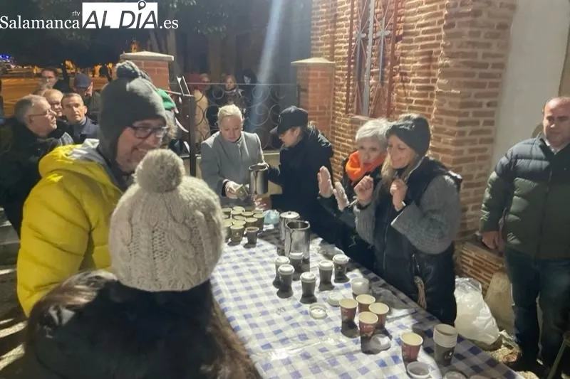 La ermita del Humilladero acogía la gran chocolatada organizada por su cofradía