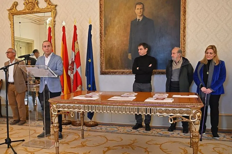 Entrega esta mañana de los premios a los ganadores en el certamen de dibujo escolar Zacarías González, organizado por el Ayuntamiento de Salamanca