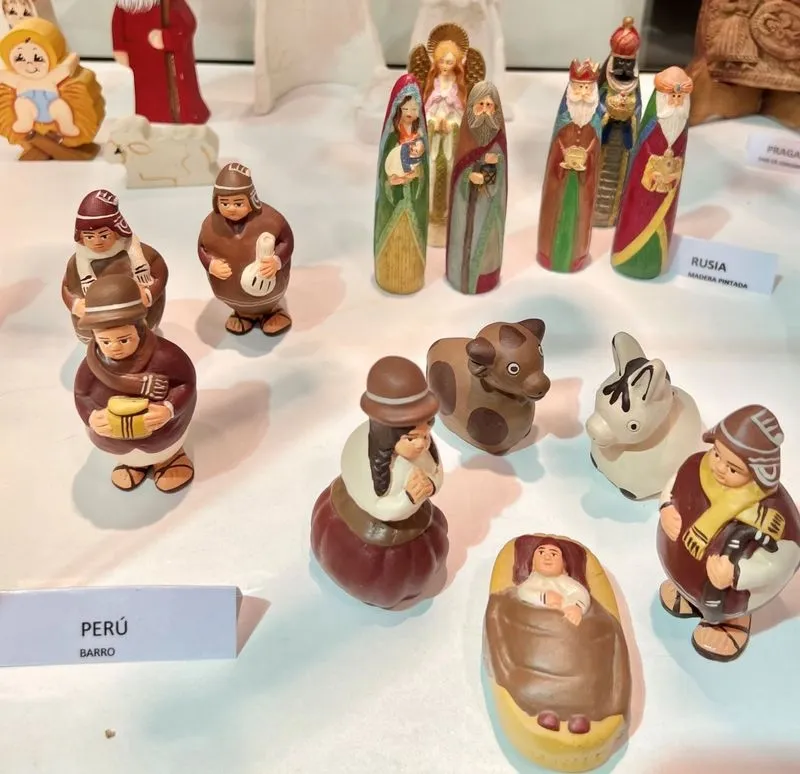 Exposición 'Belenes del Mundo' en el Centro Comercial El Tormes