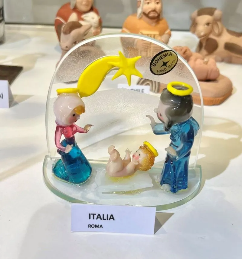 Exposición 'Belenes del Mundo' en el Centro Comercial El Tormes