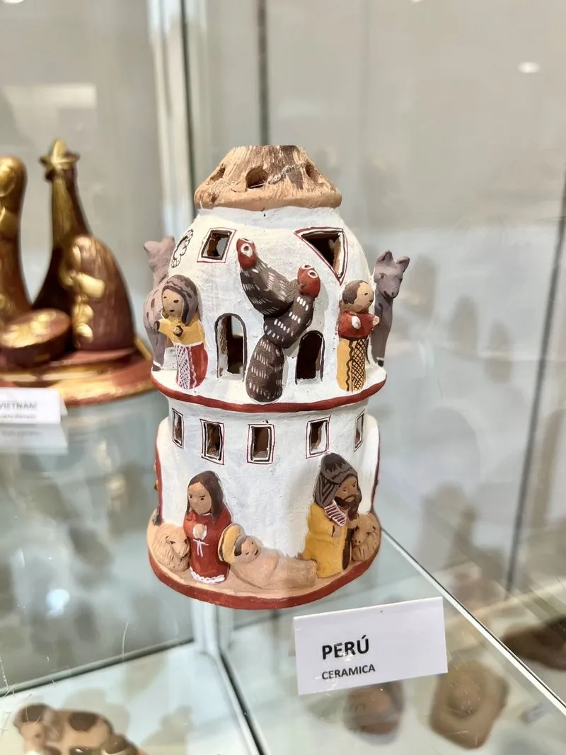Exposición 'Belenes del Mundo' en el Centro Comercial El Tormes