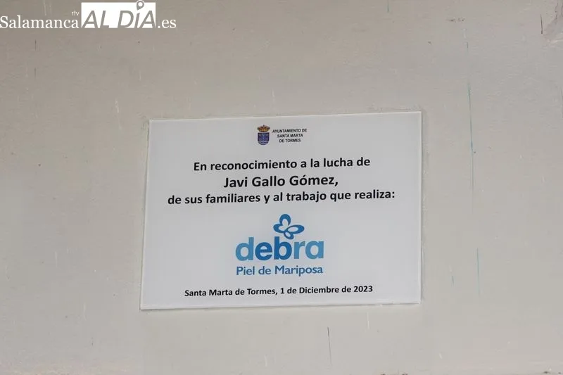 Inauguración del mural 'Sueña' en Santa Marta en homenaje a Javi Gallo, niño afectado de Piel de Mariposa. Fotos: David Sañudo