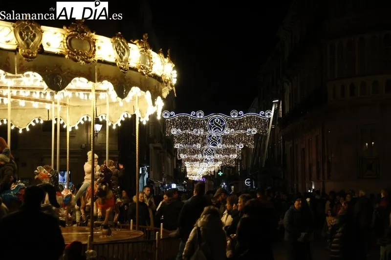 Mercado Navideño en la plaza de Anaya. Fotos: David Sañudo