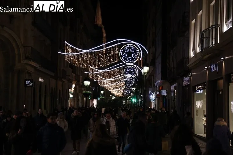 Iluminación navideña en Salamanca. Fotos: David Sañudo