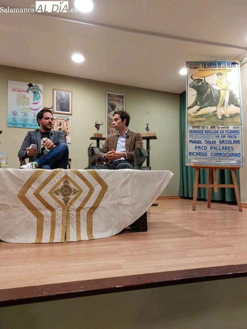 En este nuevo coloquio intervinieron los toreros Emilio de Justo y Alejandro Marcos / DANIEL ROMÁN CASADO