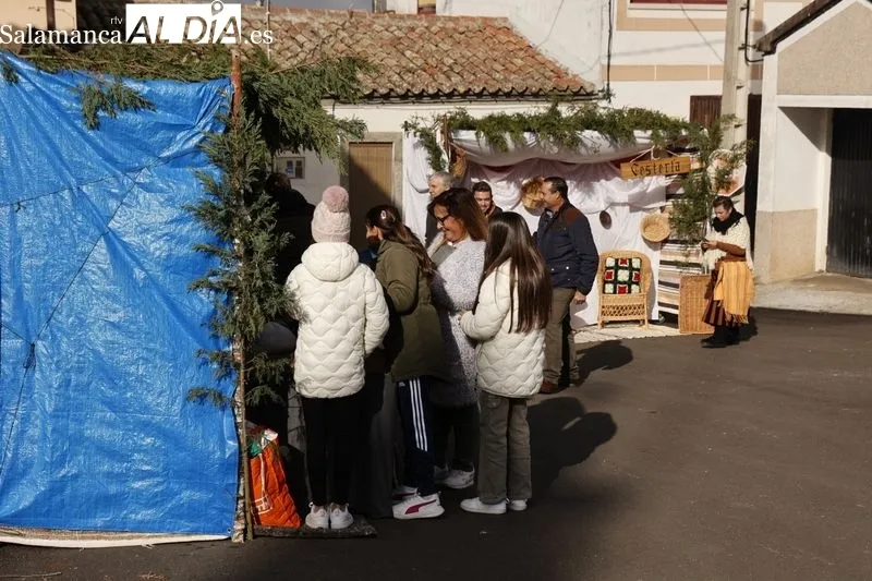 Los vecinos se preparan para su tradicional Belén Viviente. Fotos: David Sañudo