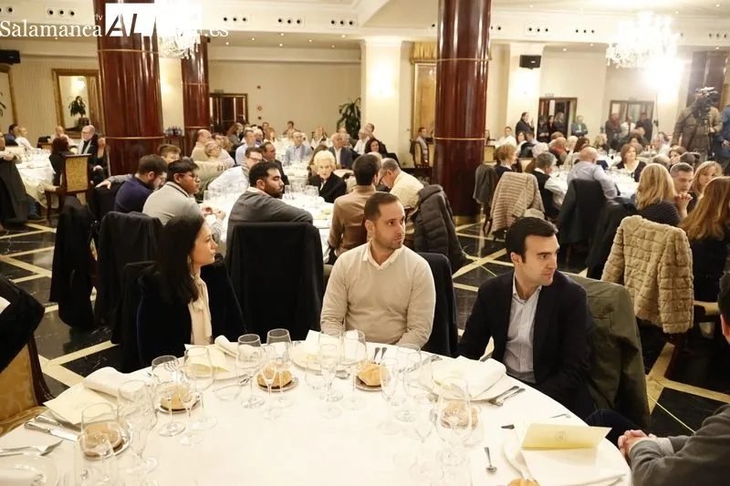 Tradicional comida de Navidad del Partido Popular de Salamanca. Fotos: David Sañudo